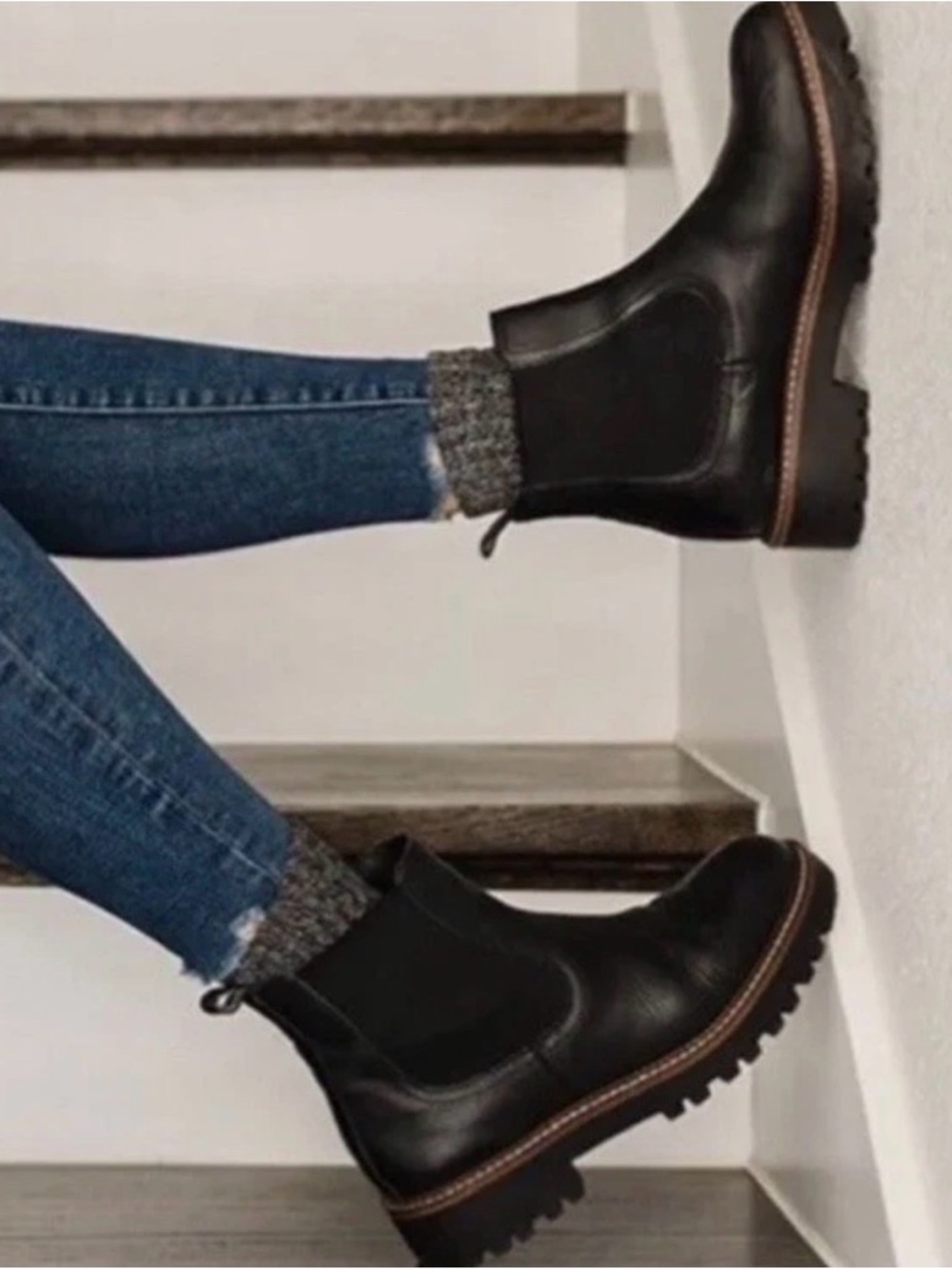 Caslon Miller Water Resistant Lug
Chelsea Boots Black Leather